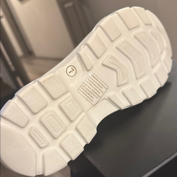 Cape Robbin Gig-Sideper sneaker boots 🥾 BRAND NEW❣️Size 7 - Picture 6 of 15